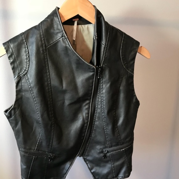 Urban Outfitters Faux Leather Vest Xs 